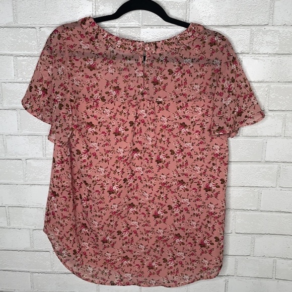 Pleione Pink Floral Scoop Neck Flutter Sleeve Blouse - Picture 9 of 12